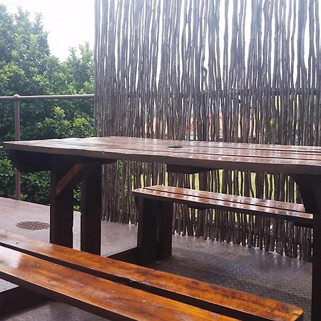 Private Apartments & Biz Stays Pretoria-Noord Esterno foto